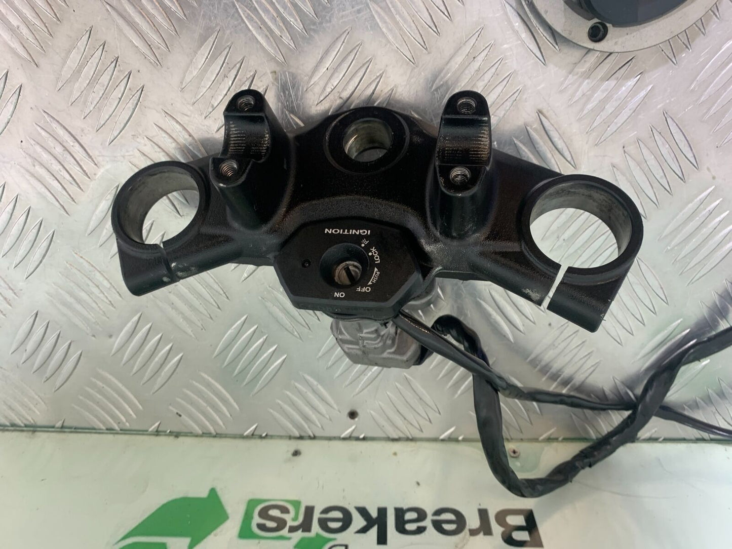 SUZUKI DL 650 V-STROM ECU LOCKS KEY YEAR 2016 (STOCK 996)