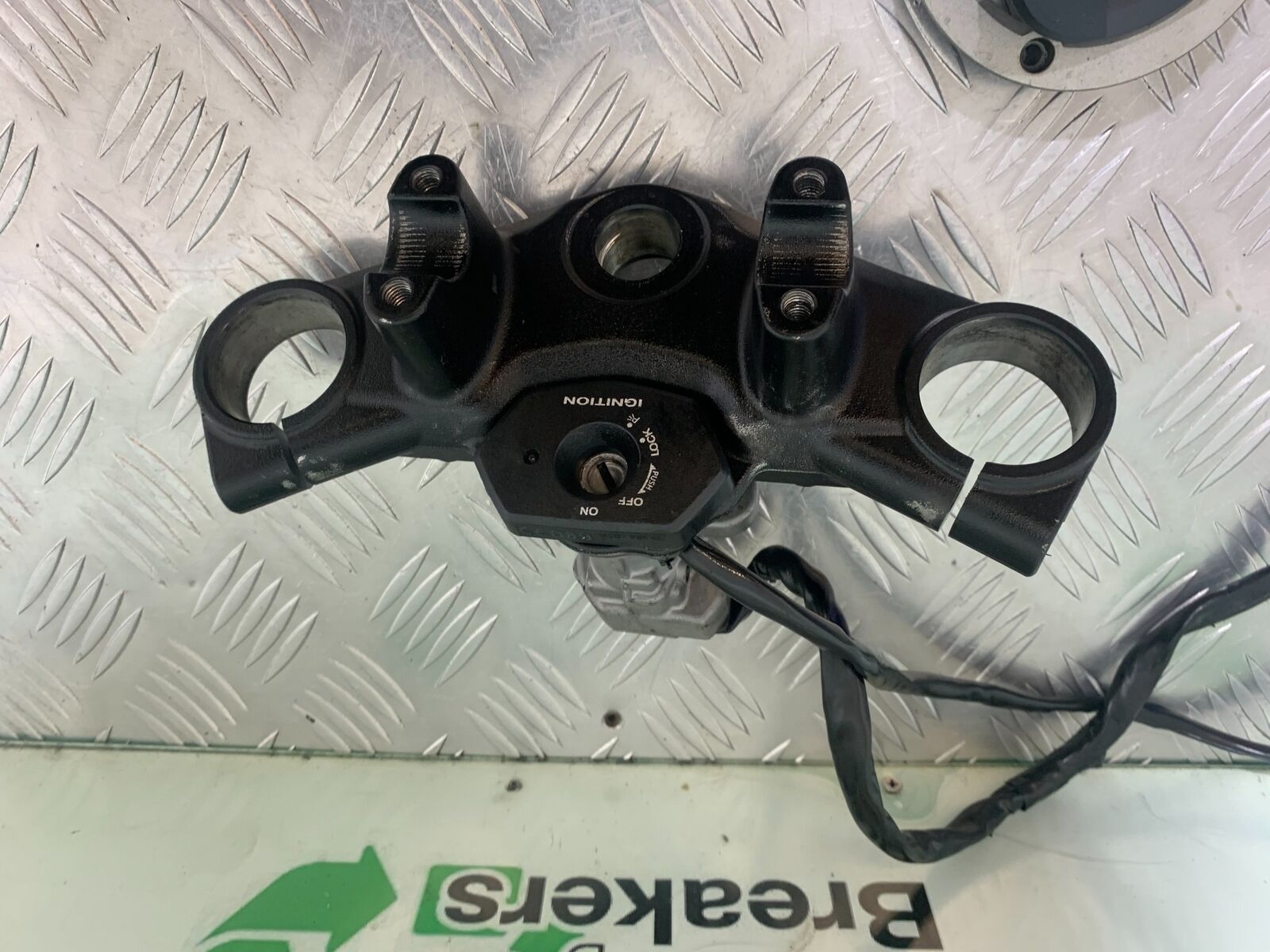 SUZUKI DL 650 V-STROM ECU LOCKS KEY YEAR 2016 (STOCK 996)