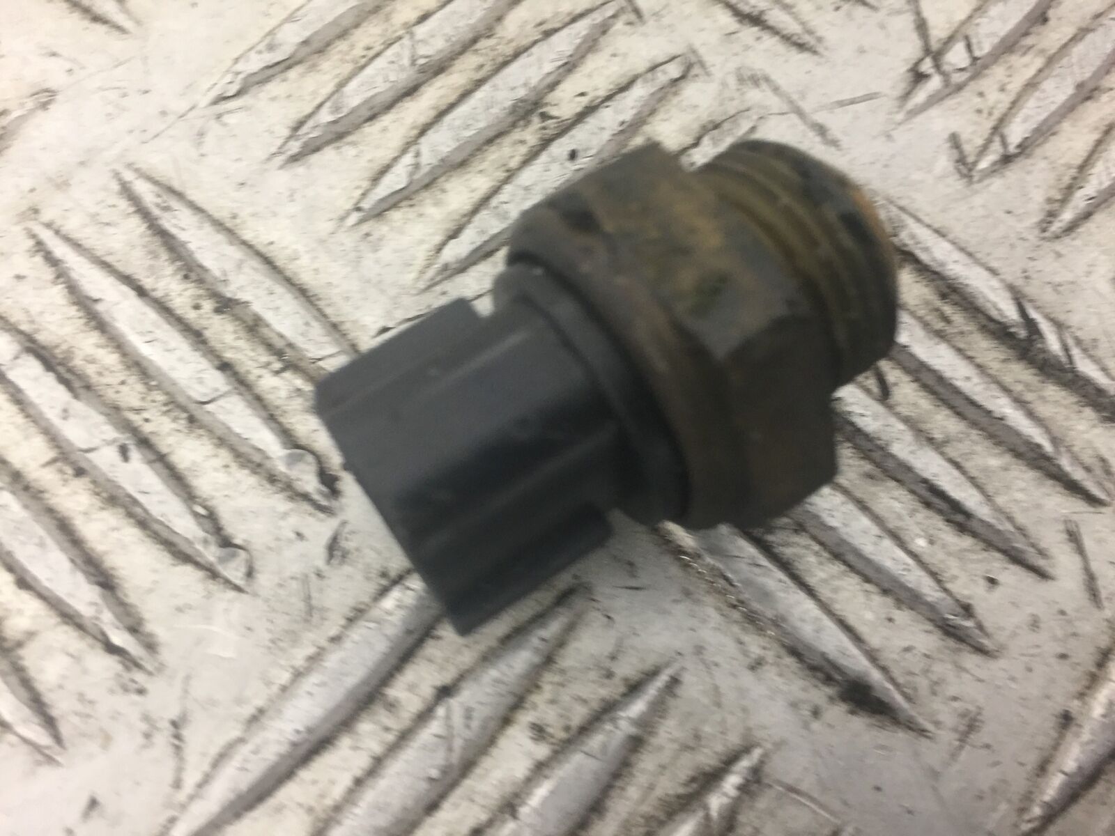 SUZUKI GSXR1000 GSXR 1000 FAN SWITCH   K1 K2 YEAR 2000