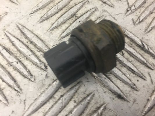 SUZUKI GSXR1000 GSXR 1000 FAN SWITCH   K1 K2 YEAR 2000
