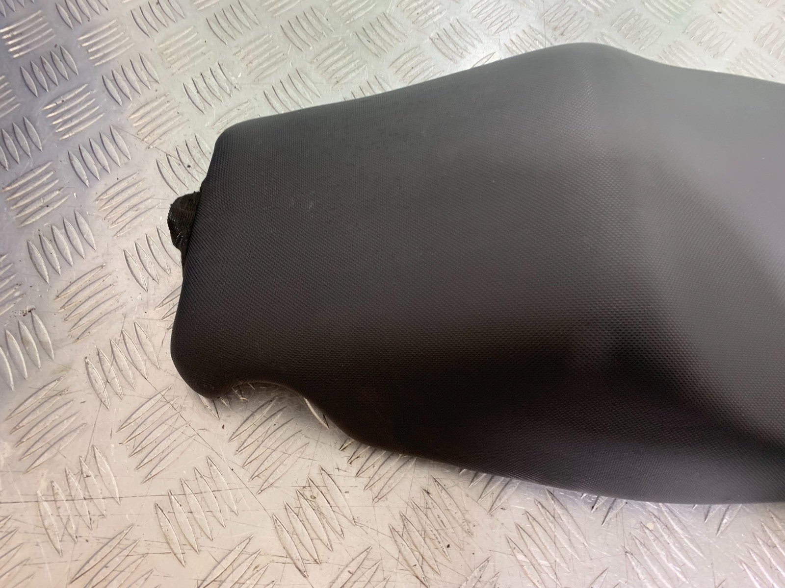 TRIUMPH 1050 SPRINT ST SEAT  2003-2011 (CMB1285)