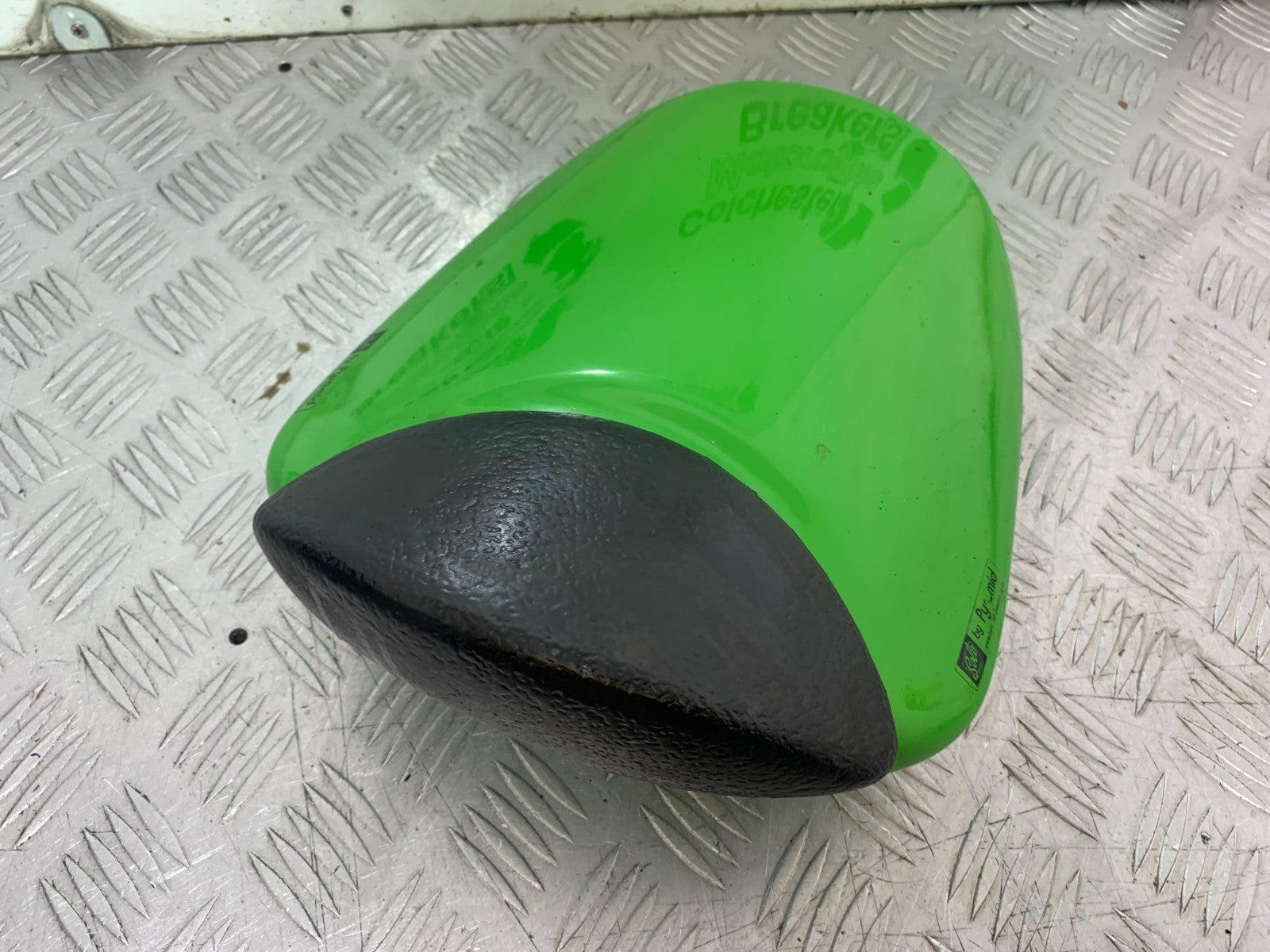 KAWASAKI ZX9R ZX9 R REAR SEAT COWL  YEAR 1998-1999 (CMB1329)