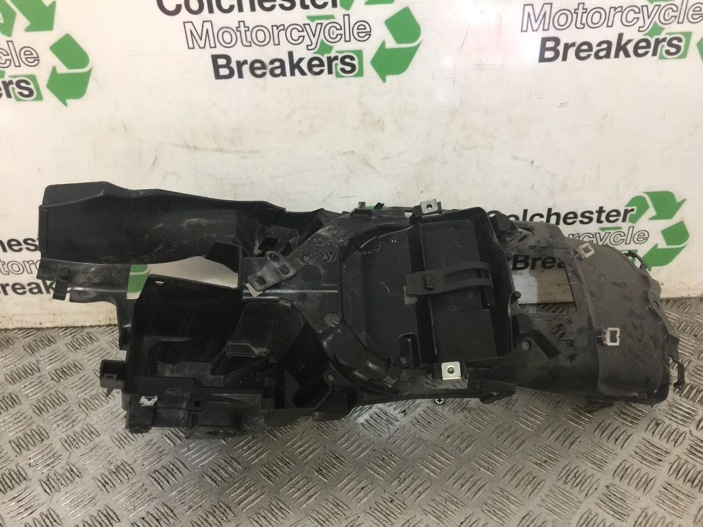 KAWASAKI VN 650 VULCAN UNDERTRAY   YEAR 2017-2021 (STOCK 705)