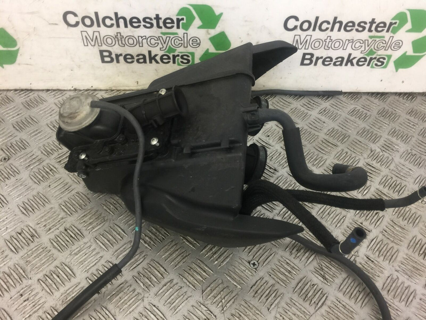 YAMAHA MT07 MT-07 AIR BOX  YEAR 2014 (STOCK 467)