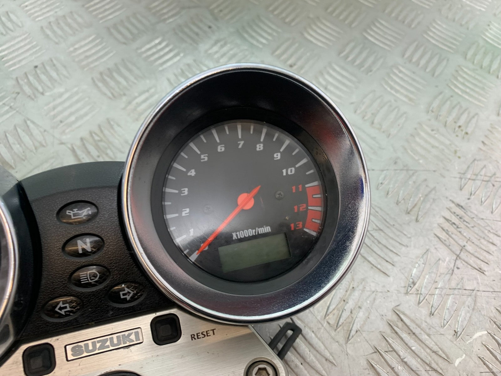 SUZUKI GSF1200 GSF 1200 BANDIT CLOCKS SPEEDO DASH   YEAR 2001-2004 (CMB1188)