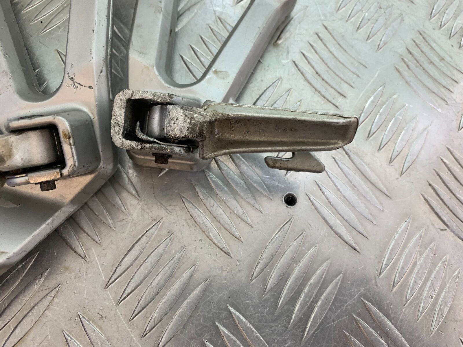 SUZUKI SV650 SV 650 REAR HANGERS YEAR 2003-2006 (CMB1014)
