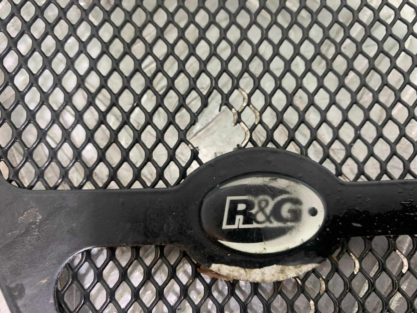 HONDA CBR1000 rr FIREBLADE OIL COOLER GUARD  YEAR 2012-2016 (CMB1198)