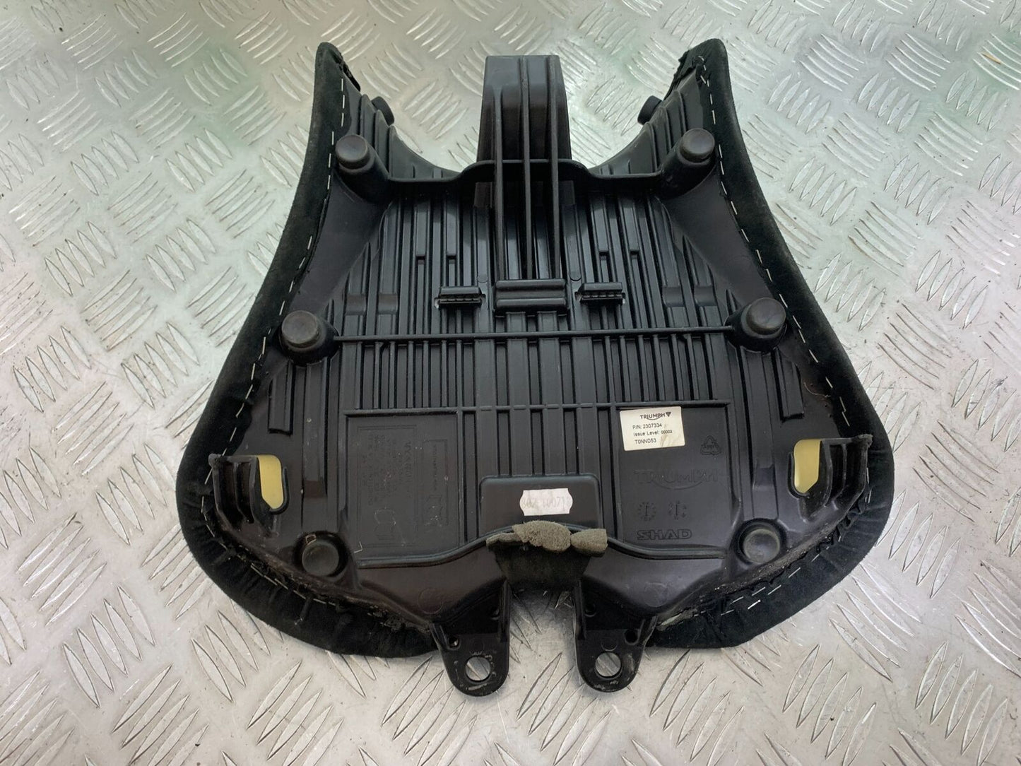 TRIUMPH 1050 SPEED TRIPLE RS SUEDE FRONT SEAT YEAR 2018-2020 (CMB1029)
