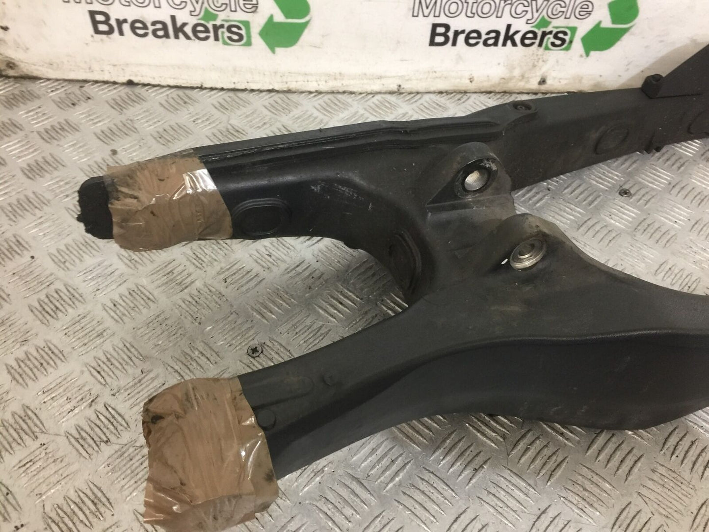 HONDA CRF1000 (DCT) AFRICA TWIN SWINGARM  YEAR 2019 (STOCK 835)