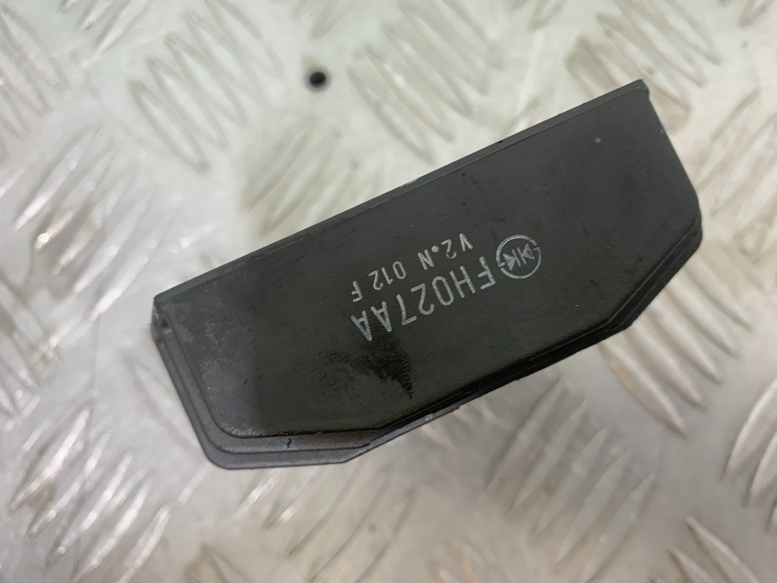 TRIUMPH TRIDENT 660 REGULATOR  YEAR 2021-2024 (CMB1148)