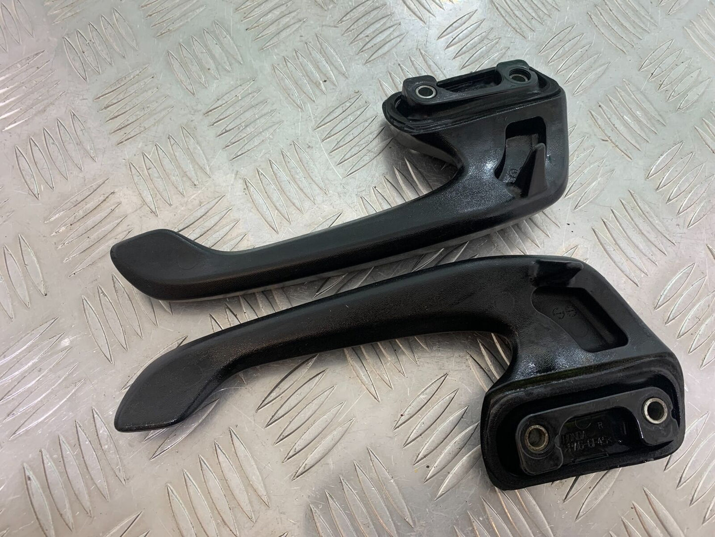 HONDA VFR800 VFR 800 V-TEC GRAB RAILS  YEAR 2002 -09 (CMB1012)