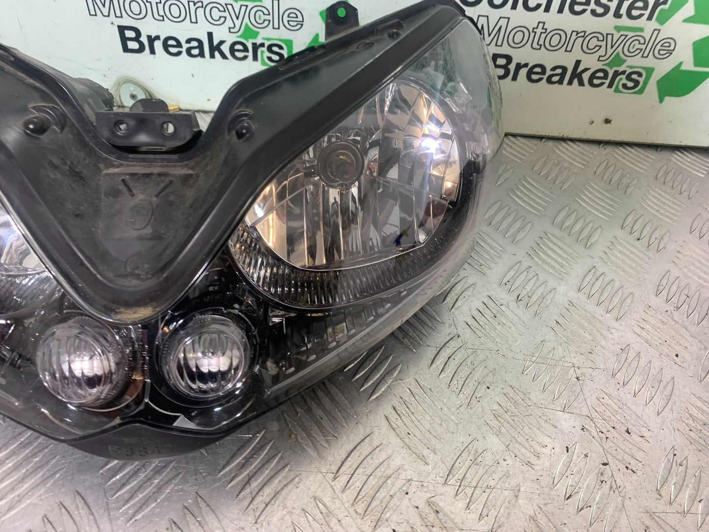 KAWASAKI GTR1400 GTR 1400 HEADLIGHT    YEAR 2007-2009 (CMB1174)