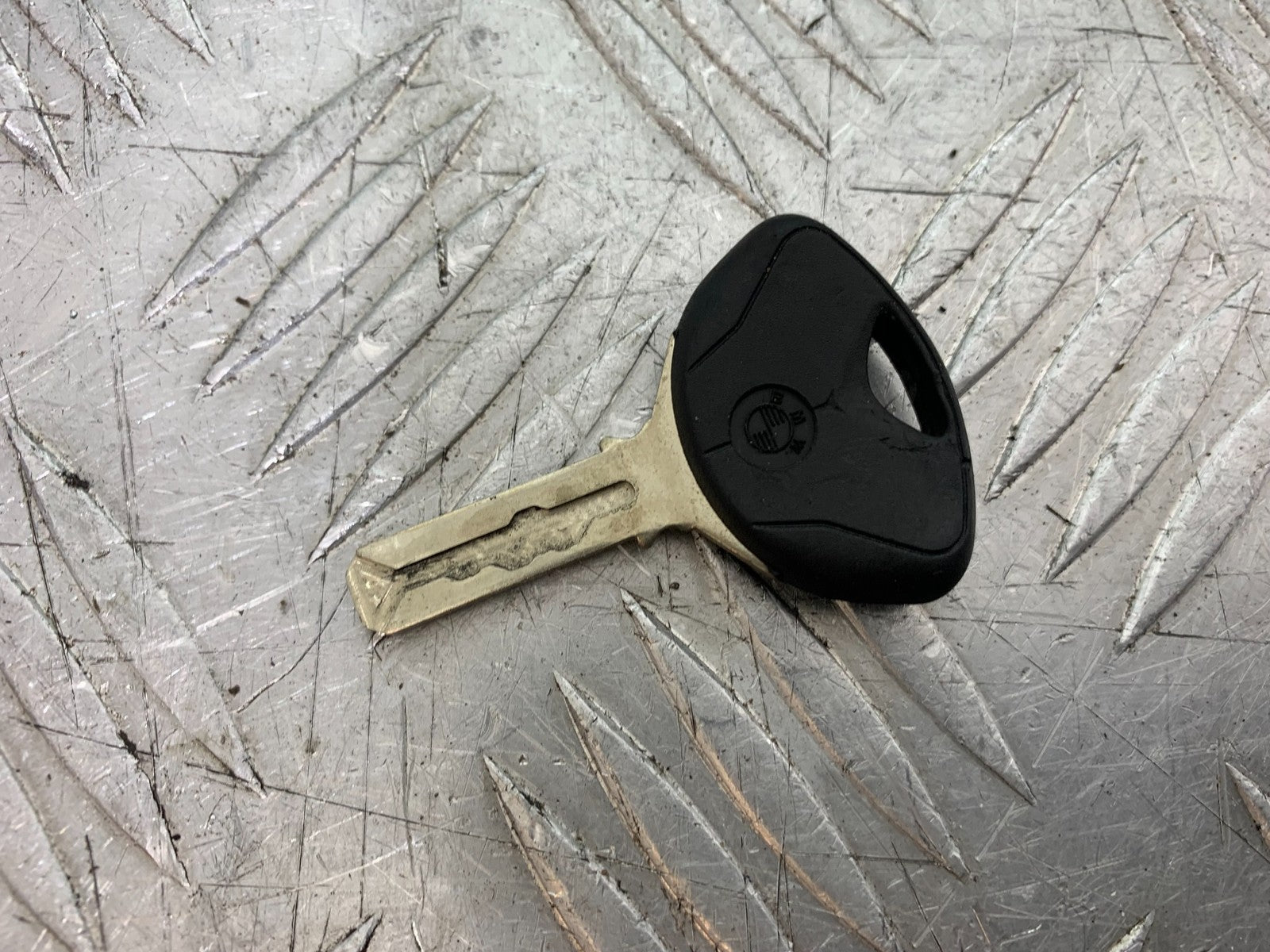 BMW F800 GT ECU LOCKS KEY  YEAR 2013-2017 (CMB1248)