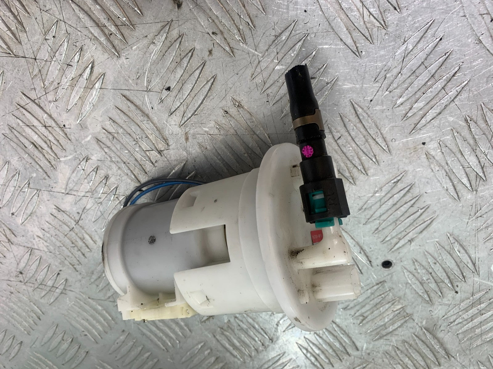 HONDA CBR1000 rr FIREBLADE  PETROL PUMP  YEAR 2012-2016 (CMB1198)