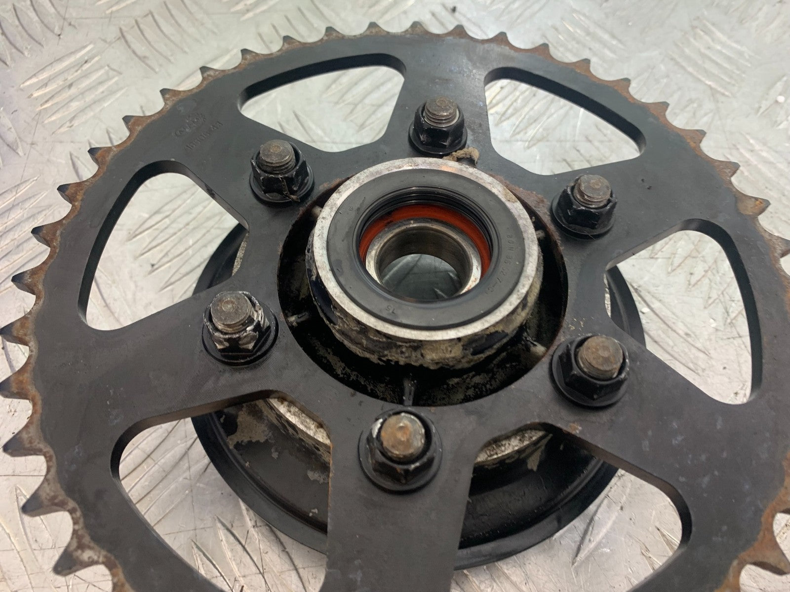 KAWASAKI Z750 Z 750 SPROCKET CARRIER  YEAR 2004-2006  (CMB1234)