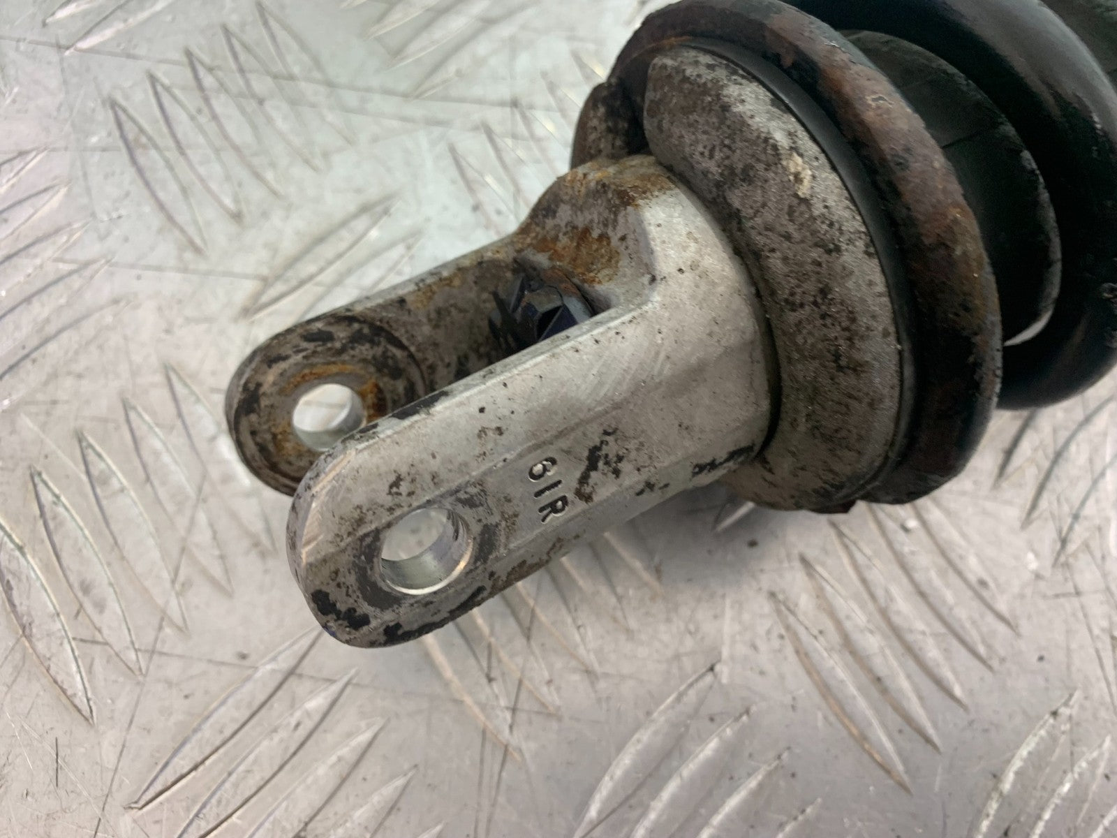 KAWASAKI Z750 Z 750 REAR SHOCK YEAR 2004-2006  (CMB1234)