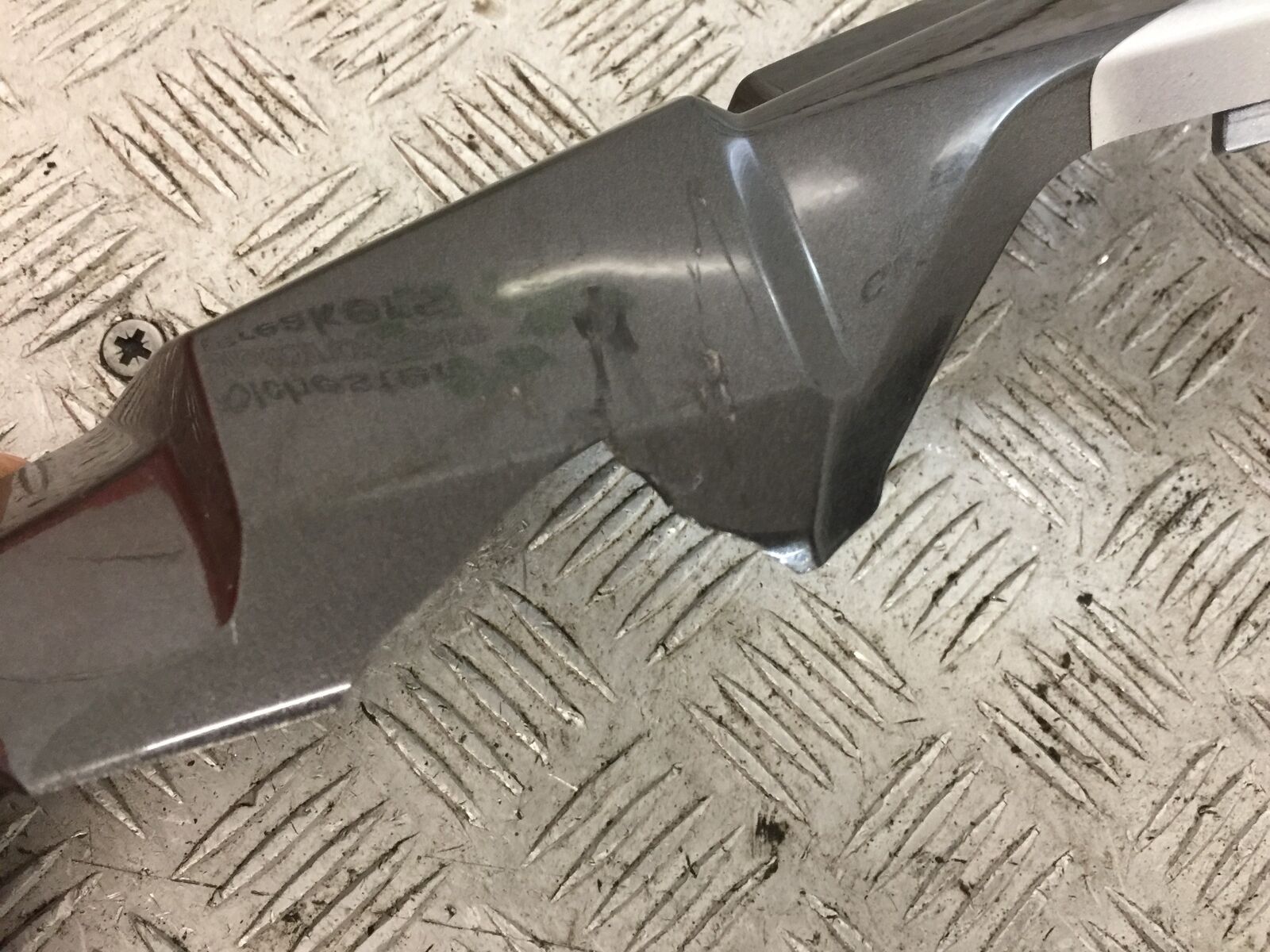 HONDA CRF1000 CRF 1000 AFRICA TWIN RIGHT SEAT PANEL  2019 (STOCK 759)