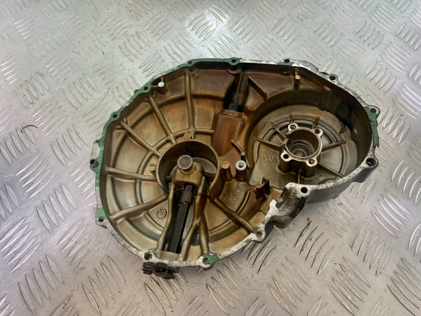 HONDA CB400 CB 400 SUPER FOUR CLUTCH COVER  YEAR 1996 (STOCK 579)