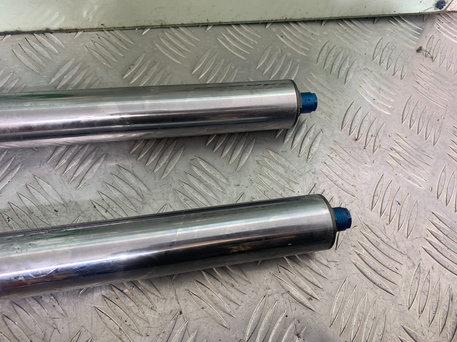 KAWASAKI ZX9R ZX9 E1 FORKS  YEAR 2000-01 (CMB1171)