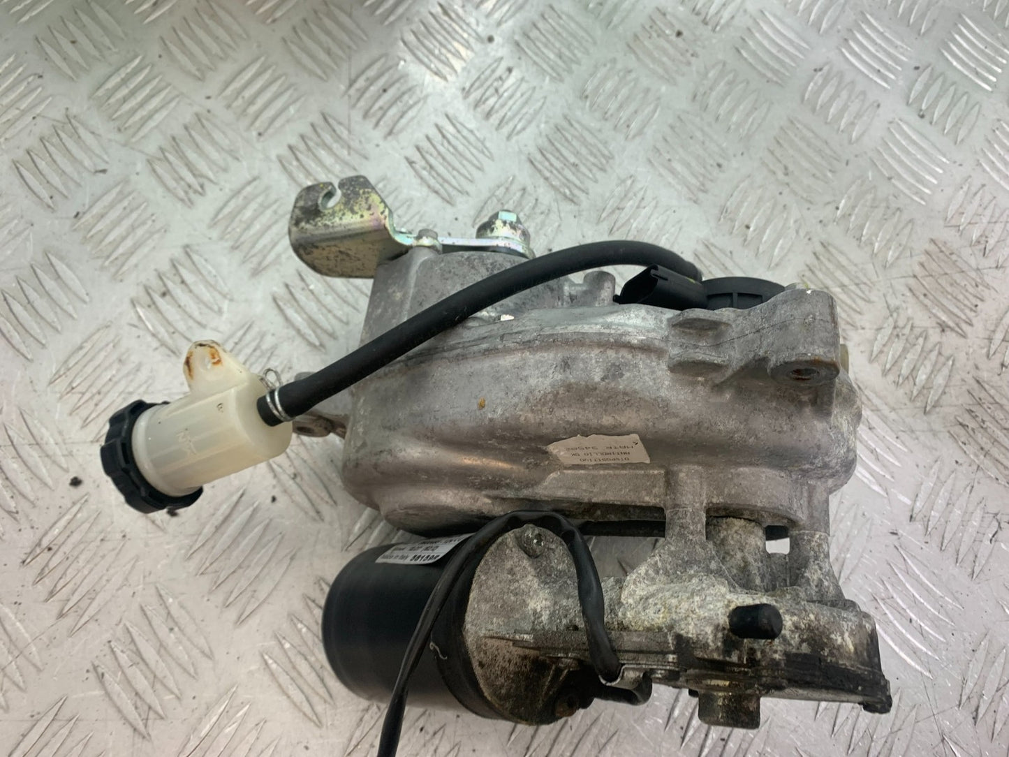 PIAGGIO MP3 250 ie ANTI ROLL STEERING PUMP YEAR 2007 (CMB1307)