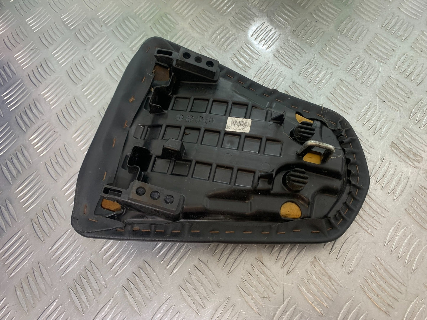 HONDA CBR500R CBR 500 R REAR SEAT  YEAR 2012-16 (CMB1151)
