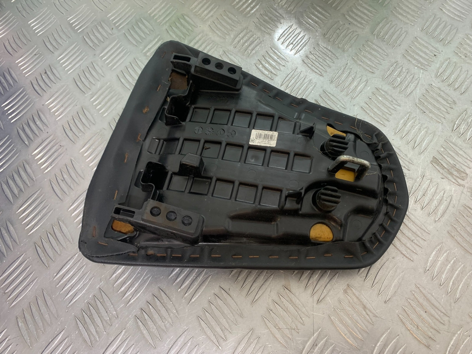 HONDA CBR500R CBR 500 R REAR SEAT  YEAR 2012-16 (CMB1151)