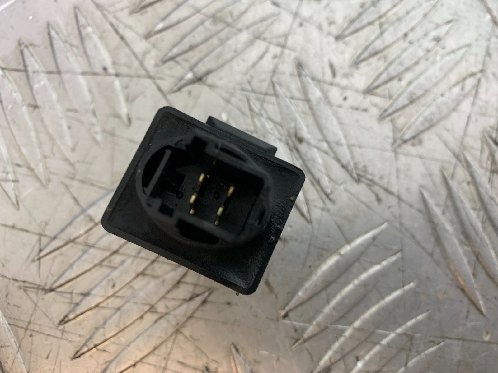 HONDA CBF600 CBF 600 RELAY  YEAR 2004 -07 (CMB1247)