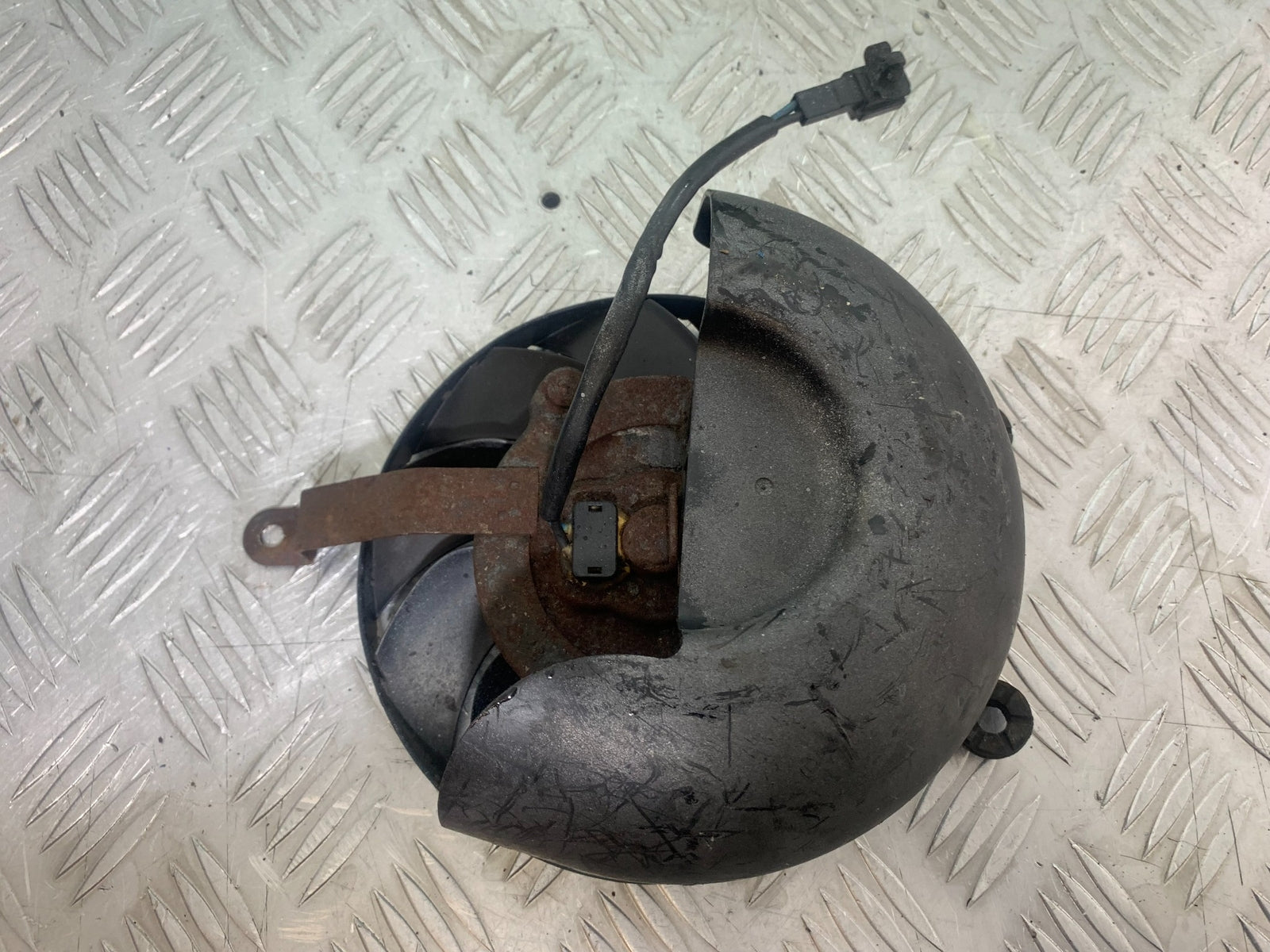 SUZUKI GSF650 GSF 650 RADIATOR FAN   YEAR 2007-2009  (CMB1161)