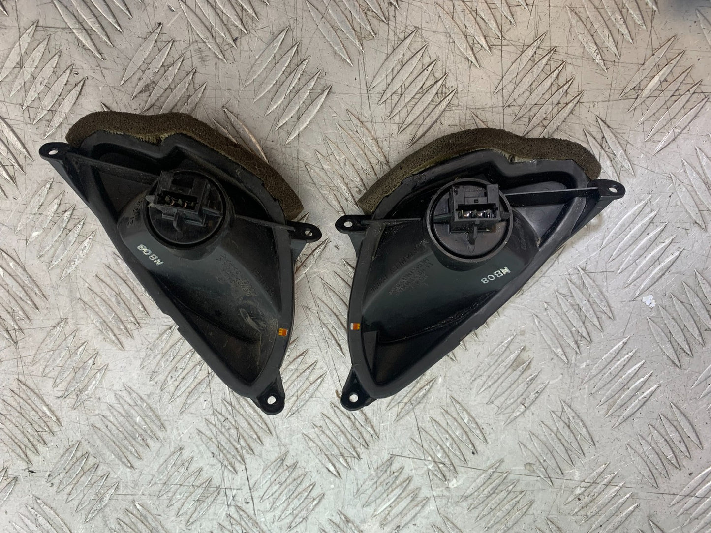 HONDA NT650 V DEAUVILLE FRONT INDICATORS  YEAR 1998-01(CMB1320)