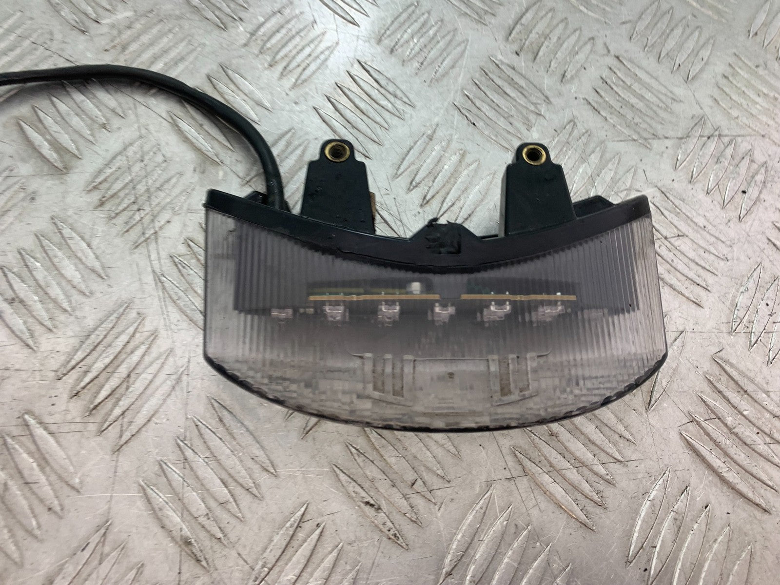 TRIUMPH SPEED TRIPLE R 1050 REAR LIGHT  2009 (CMB1183)