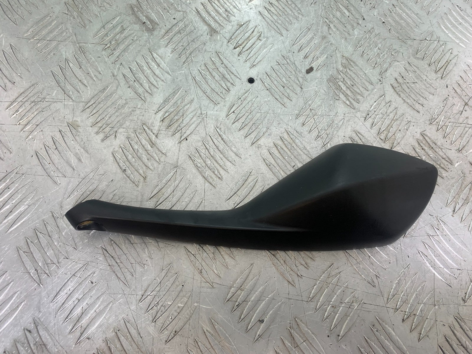 TRIUMPH 675 STREET TRIPLE RIGHT MIRROR  2013-2016 (CMB1186)