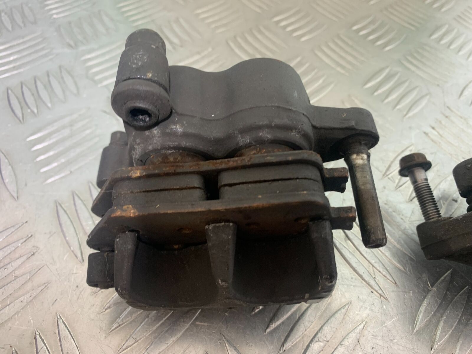 HONDA CBR650 F CBR 650F FRONT CALIPERS  YEAR 2014-17  (CMB1130)
