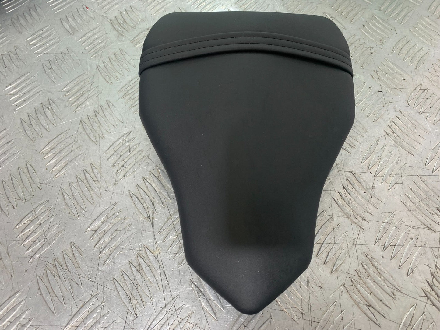 DUCATI 1198 S REAR SEAT  YEAR 2009-2011 (CMB1219)