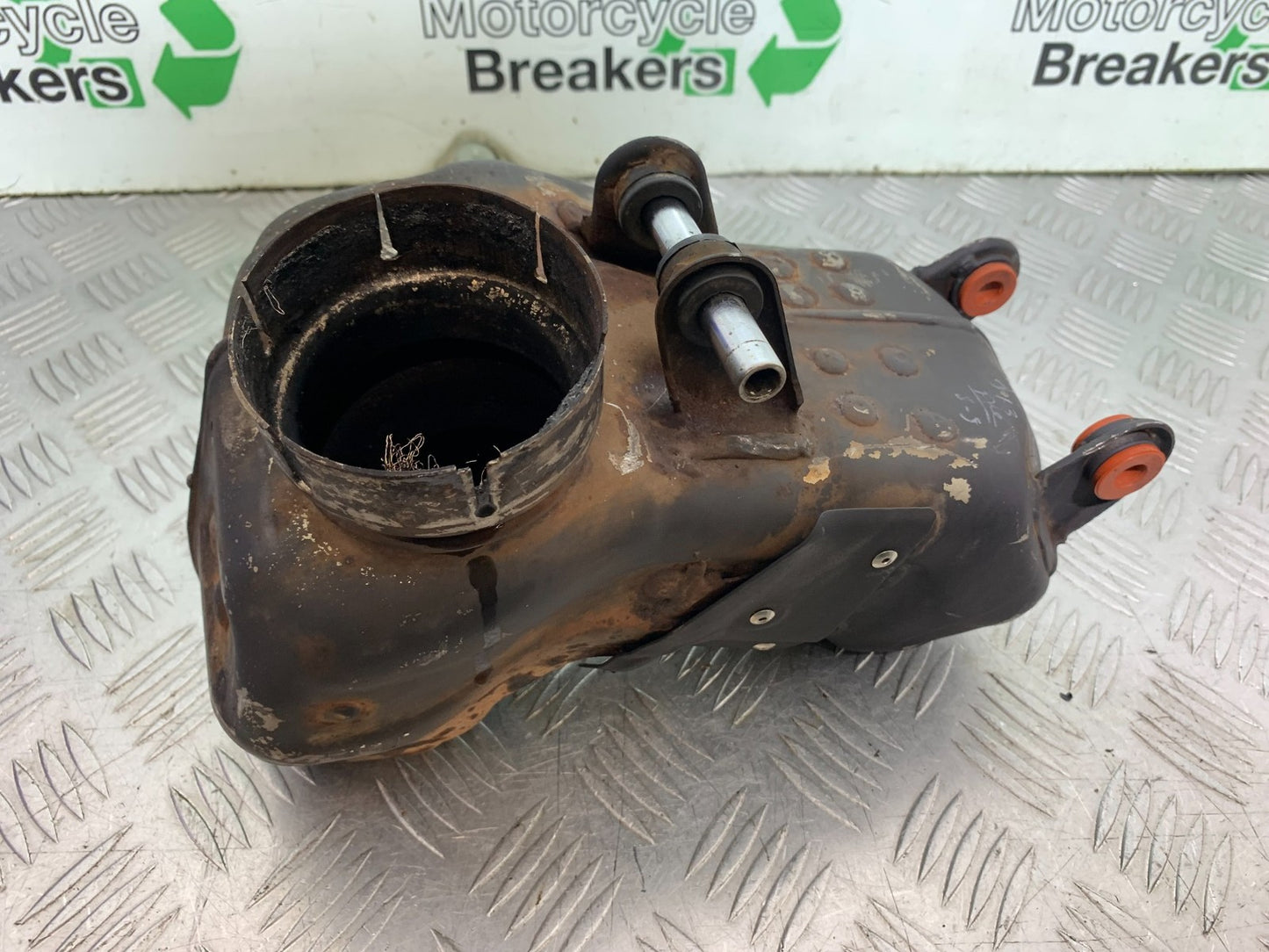 KTM DUKE 125 EXHAUST COLLECTOR BOX   YEAR 2017-2022 (CMB1274)
