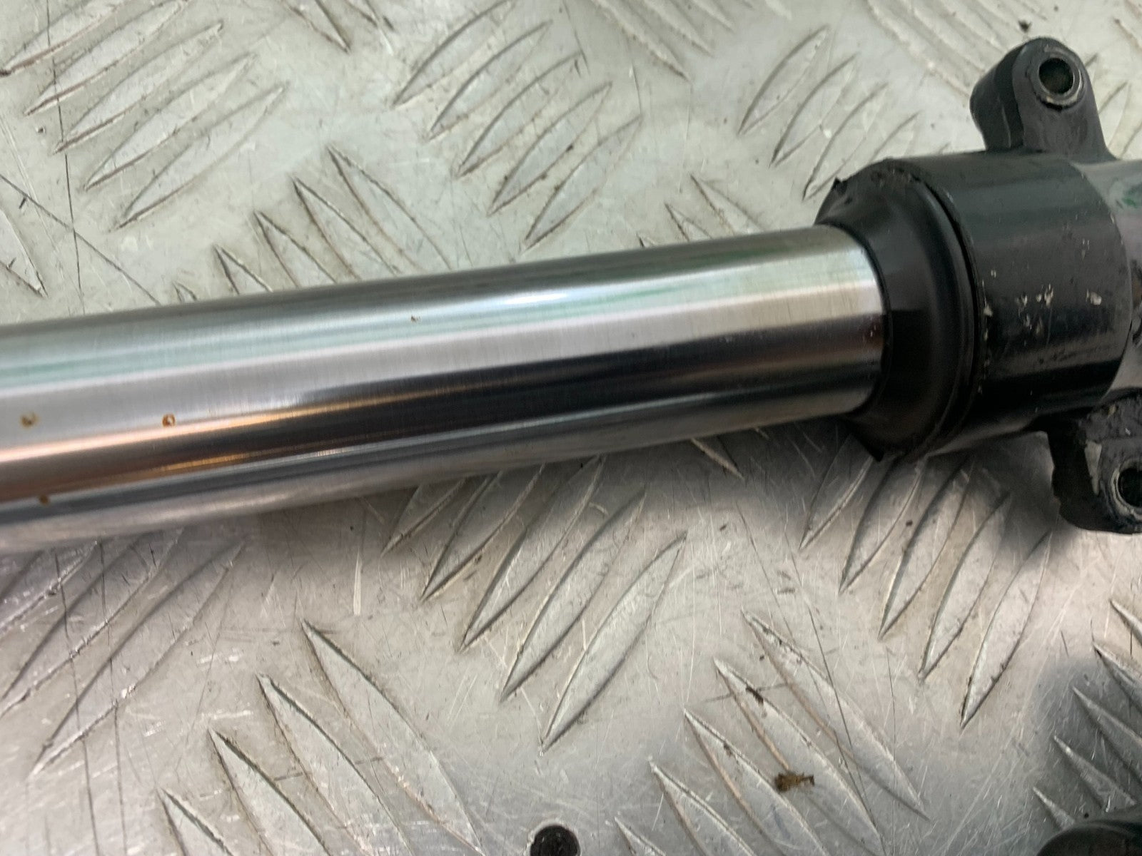 HONDA CBF125 CBF 125 FORKS YEAR 2009-14 (CMB1182)