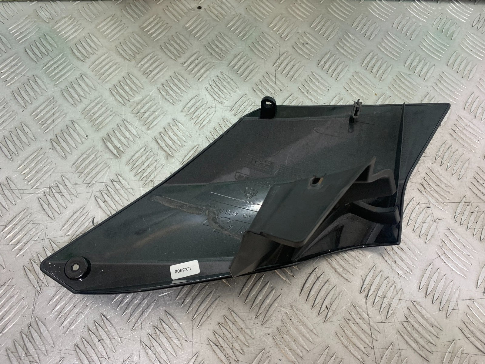 KTM 990 SUPER DUKE RIGHT TANK PANEL YEAR 2007-2011  (CMB1207)