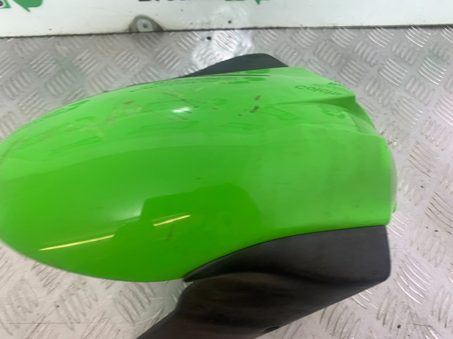 KAWASAKI ZX6R ZX6 R P7F P8F FRONT MUDGUARD YEAR 2007-08 (CMB1165)