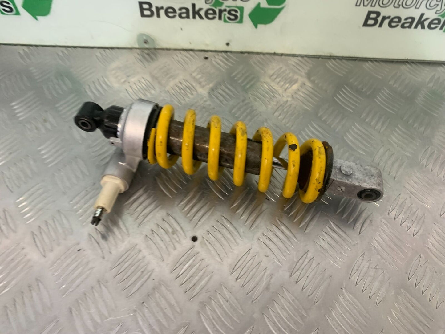 TRIUMPH 955I SPRINT RS REAR SHOCK YEAR 1999-04 (STOCK 989)