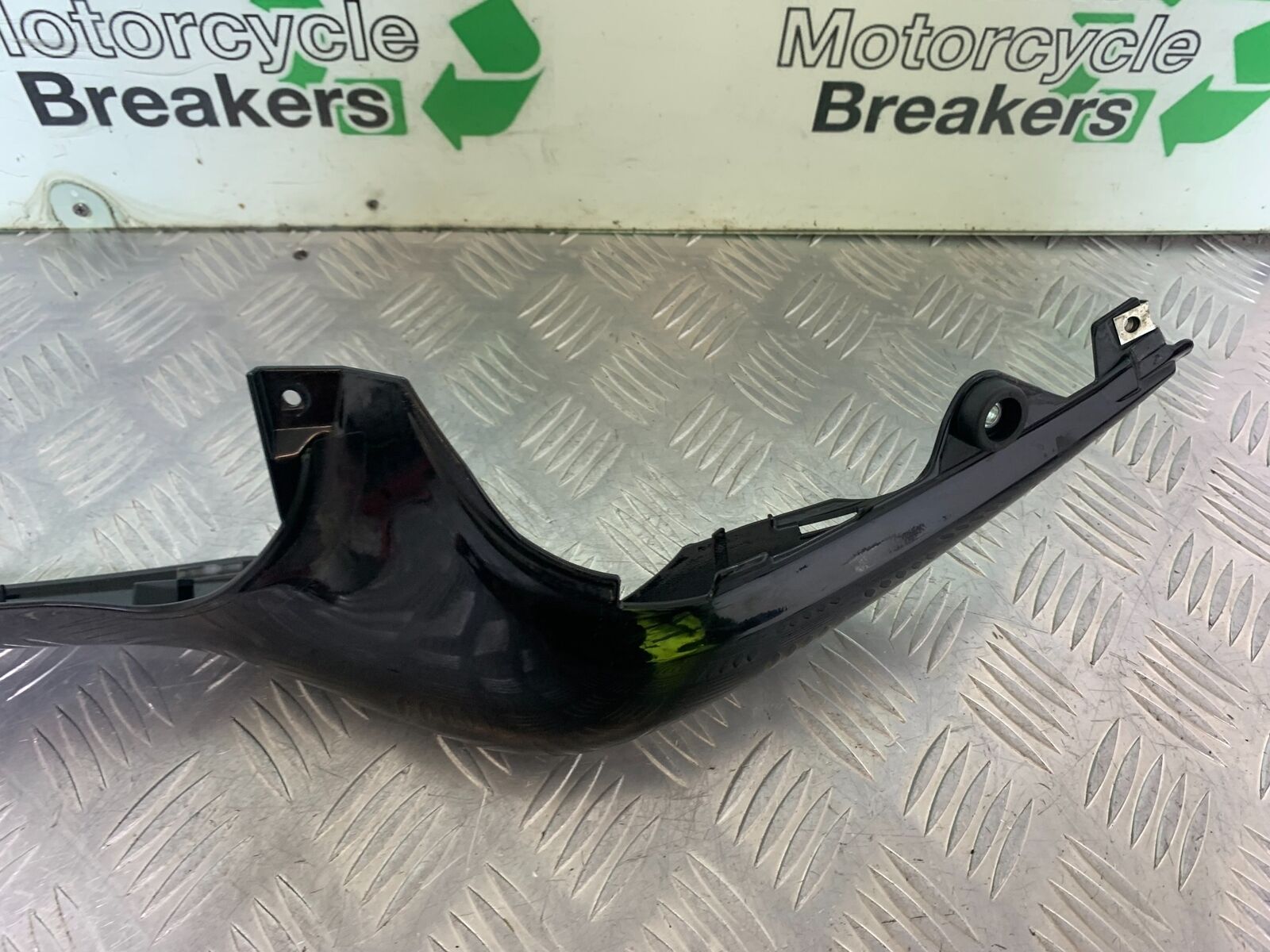 SUZUKI GSX S 1000 GSX-S 1000 LEFT SEAT PANEL   YEAR 2016-2019 (CMB1082)