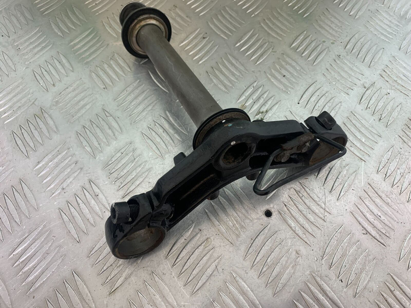 KAWASAKI Z300 ER300 BOTTOM YOKE  YEAR 2016-2018  (CMB1056)