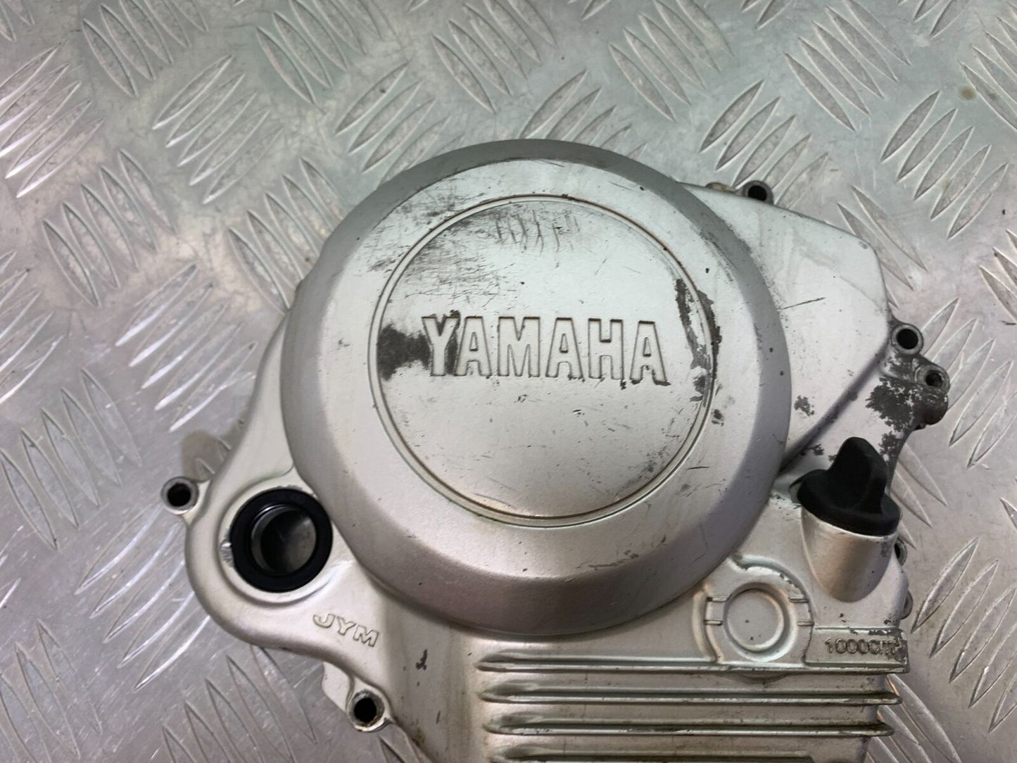 YAMAHA XT125X XT125 X CLUTCH COVER  YEAR 2008 (STOCK 857)