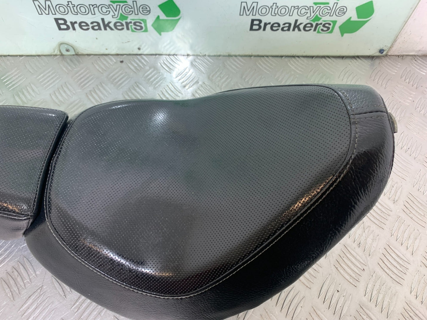 HARLEY DAVIDSON FXS BLACKLINE 1585 SEAT YEAR 2012 (CMB1147)