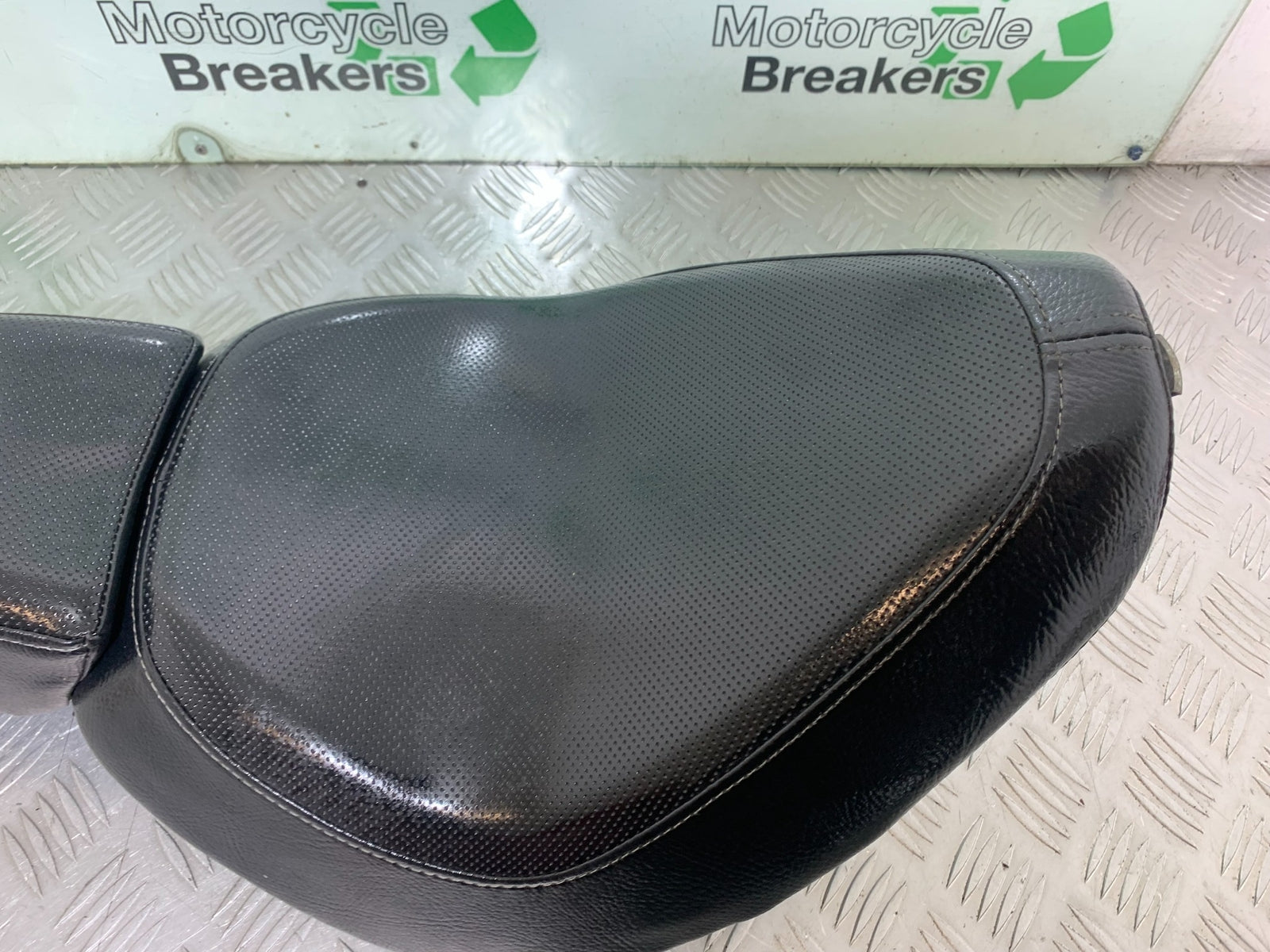 HARLEY DAVIDSON FXS BLACKLINE 1585 SEAT YEAR 2012 (CMB1147)