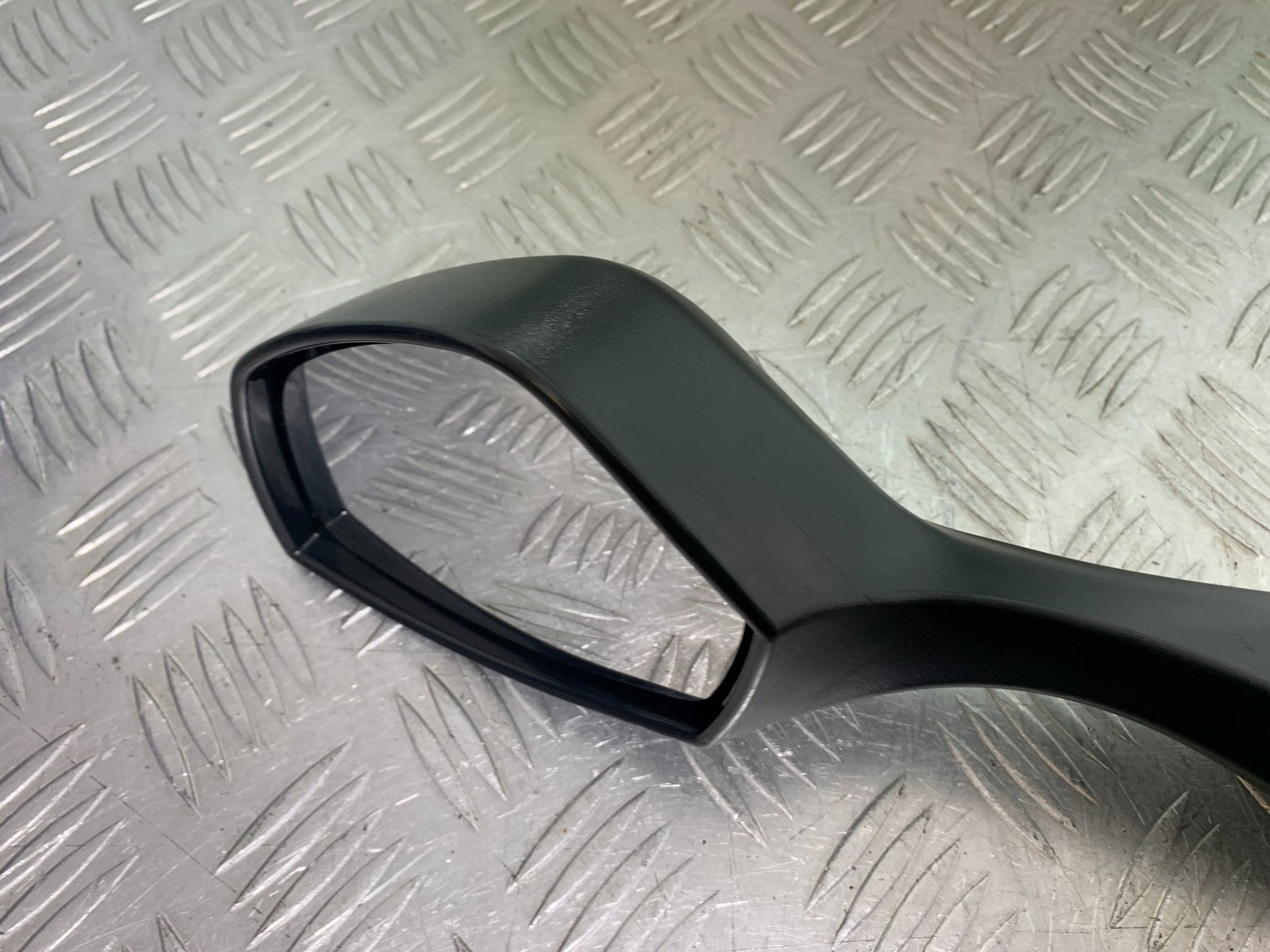 TRIUMPH 1050 SPRINT ST LEFT MIRROR  2003-2011 (CMB1285)
