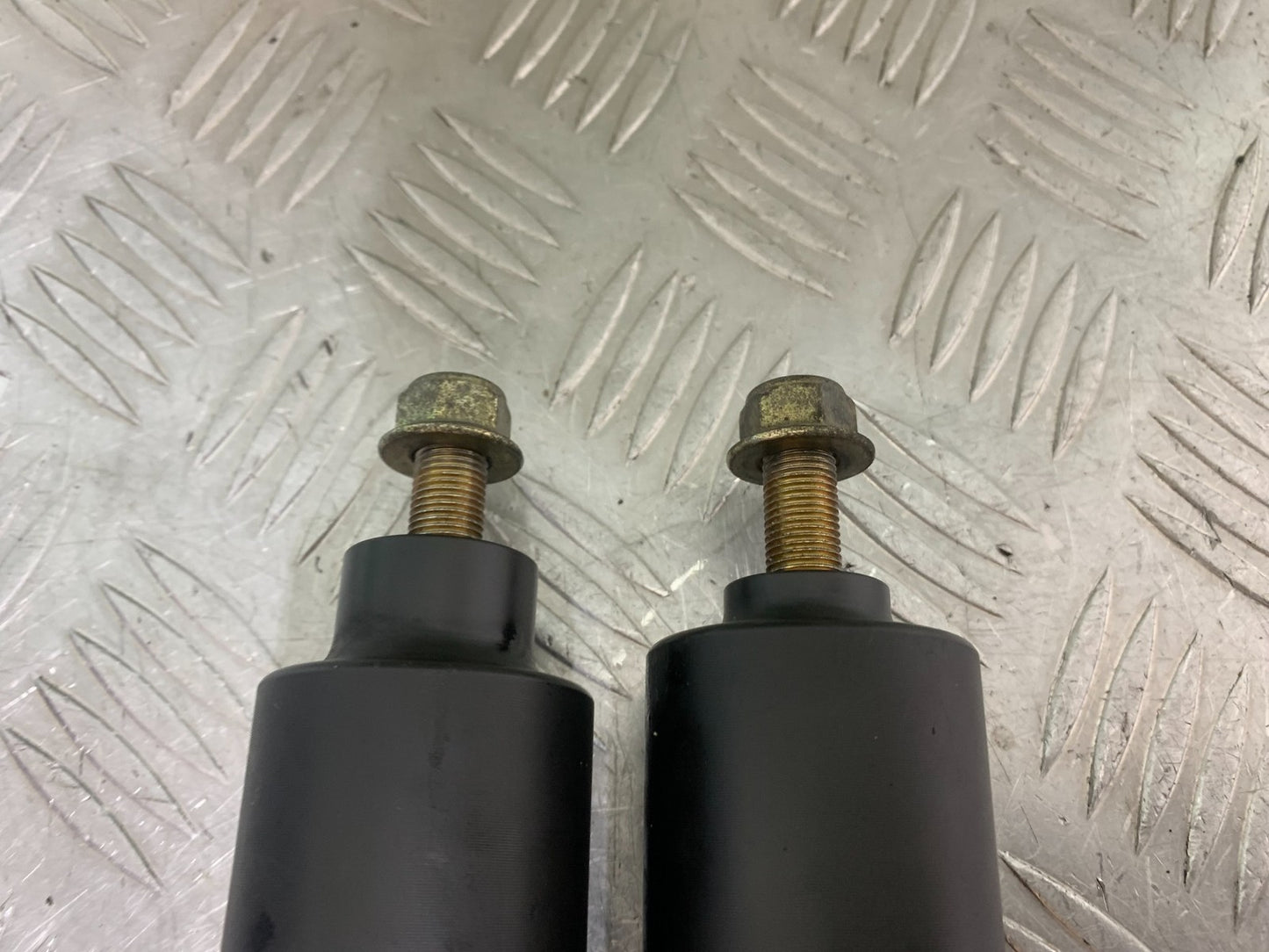 TRIUMPH 1050 SPEED TRIPLE FRAME PROTECTORS YEAR 2005-2007 (CMB1322)