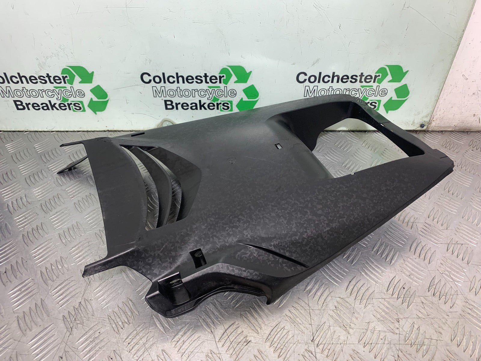 YAMAHA XMAX 300 BELLYPAN  YEAR 2017-2020 (CMB1218)