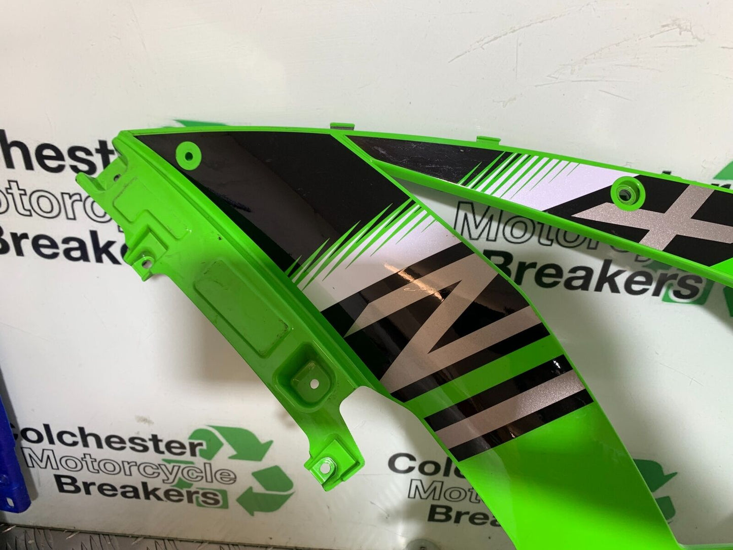 KAWASAKI ZX10R ZX 10R LEFT FAIRING PANEL  YEAR 2016-2020 (CMB1015)