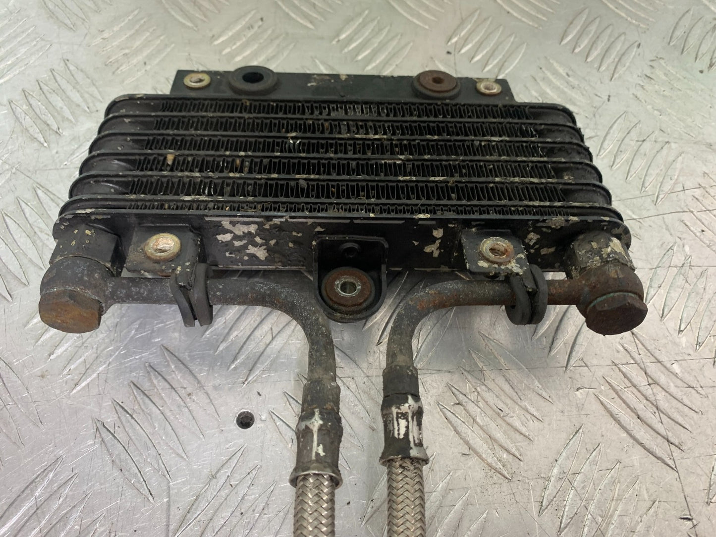 TRIUMPH TROPHY 900 OIL COOLER AND LINES YEAR 1991-95 (CMB1251)