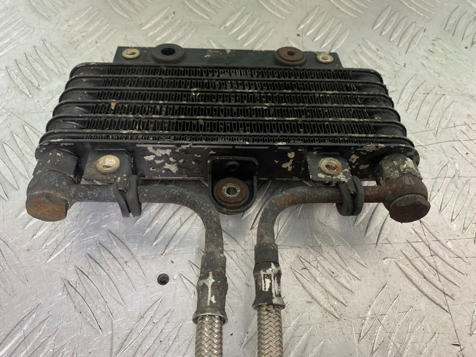 TRIUMPH TROPHY 900 OIL COOLER AND LINES YEAR 1991-95 (CMB1251)