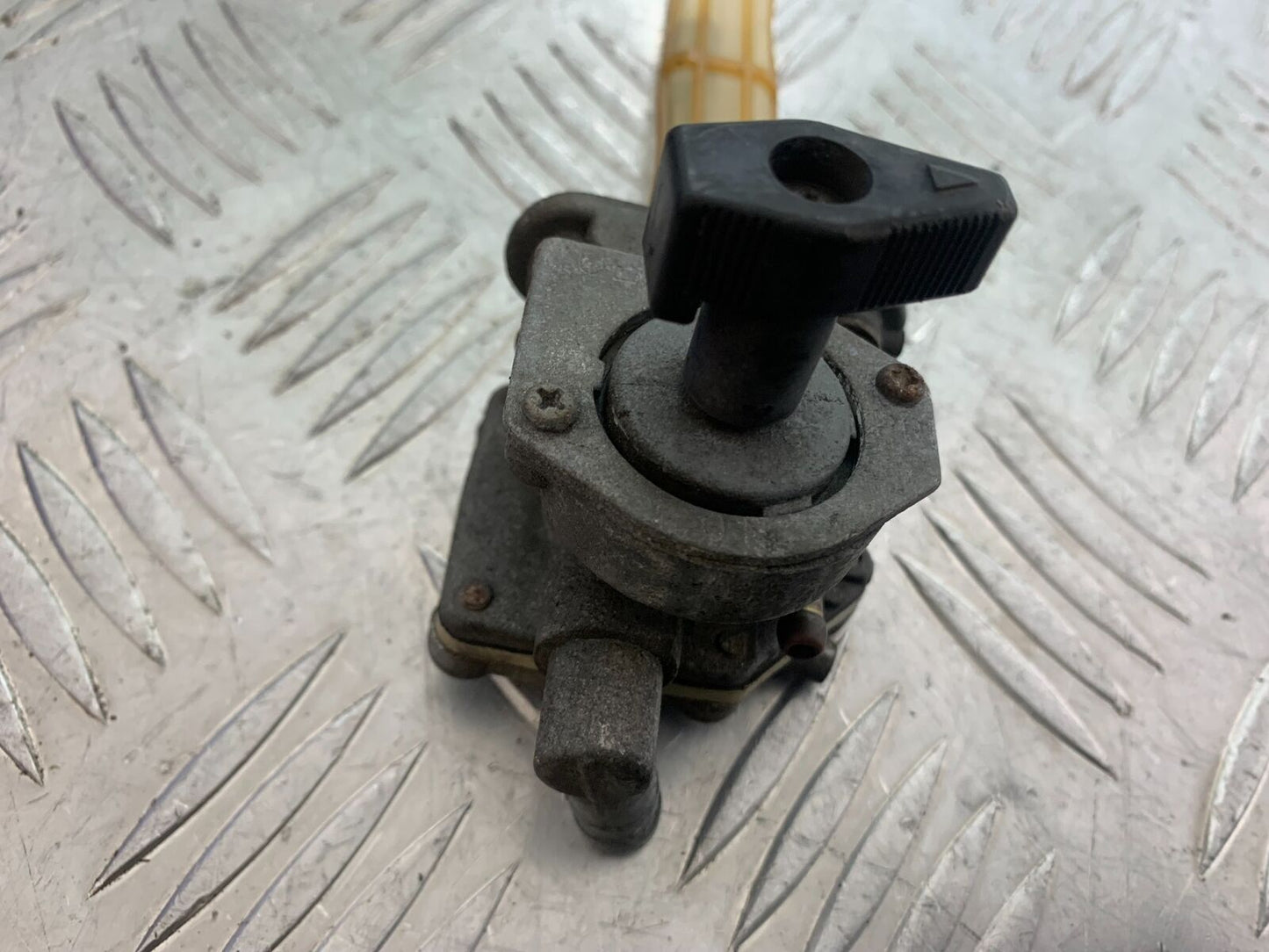YAMAHA XJR1300 XJR 1300 PETROL TAP   YEAR  1999-2003 (CMB1119)